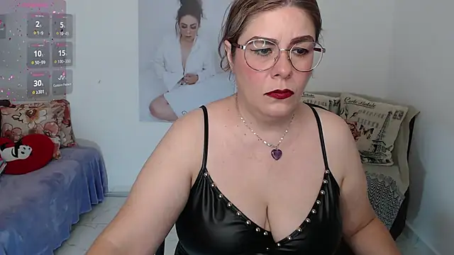 Snapshot of Serenay_ chatting on December 2024 10:01:02 PM Serenay online show from December 2024 10:01:02 PM