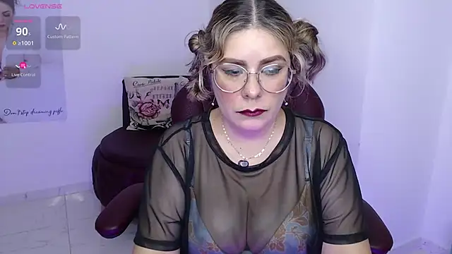 Snapshot of Serenay_ chatting on February 2025 11:26:02 PM Serenay online show from February 2025 11:26:02 PM