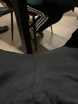 daubine46 online show from April 2026 01:23:01 PM