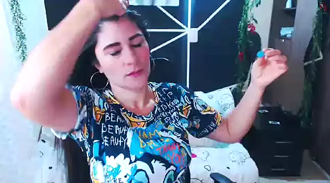 LUCY LI online show from March 2025 01:18:02 PM