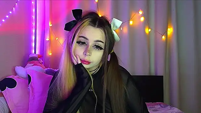 suemeow online show from February 2025 05:37:02 AM