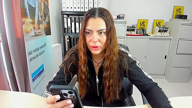 kilenyapatrice online show from February 2025 01:46:01 PM