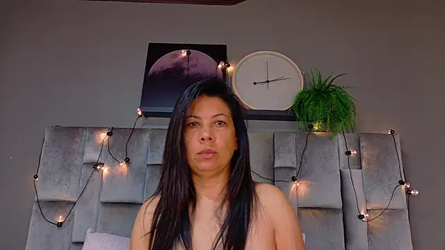 JaylaScott   online show from April 2026 11:49:01 AM