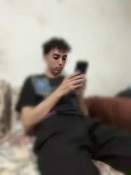 anwarlovemaroc online show from April 2026 10:01:01 PM