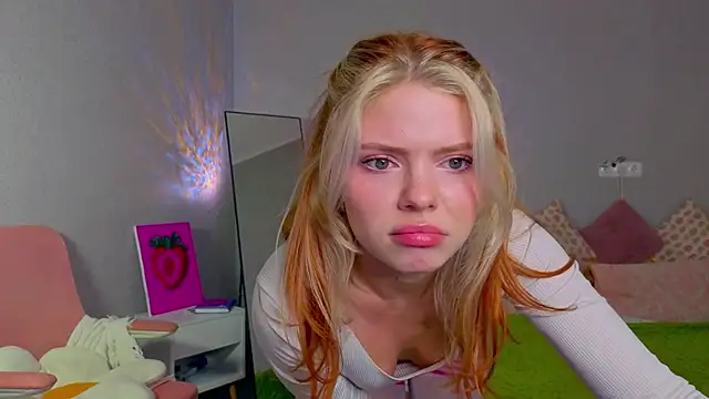 Red  Candy online show from November 2025 12:15:02 PM