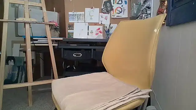 naughtyonbicycle online show from February 2026 02:34:01 PM