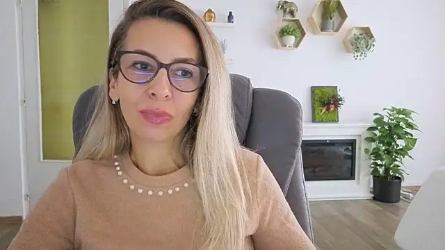 SukyGirl online show from September 2025 07:19:01 AM