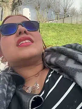 Miapeyton online show from March 2025 03:31:02 PM