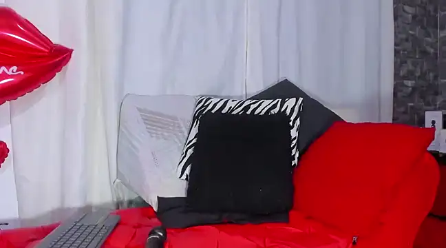 Xiomara-Suarez online show from February 2025 06:31:02 PM