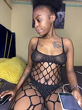 Sasha-smiles online show from March 2026 11:17:02 AM