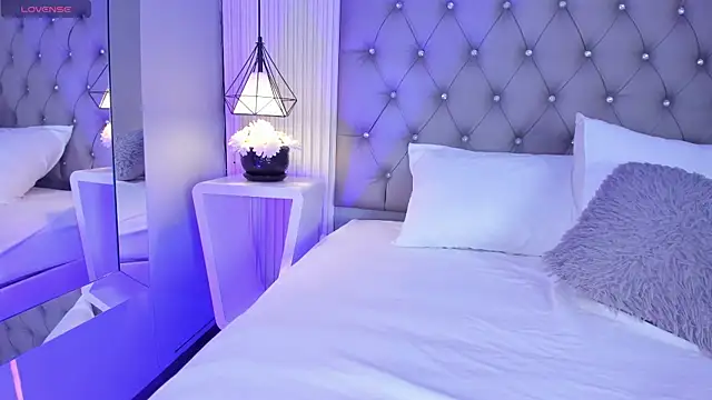 VioletthaRous online show from July 2026 10:36:02 PM