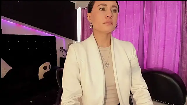 Coral Gibson online show from March 2026 12:53:01 PM