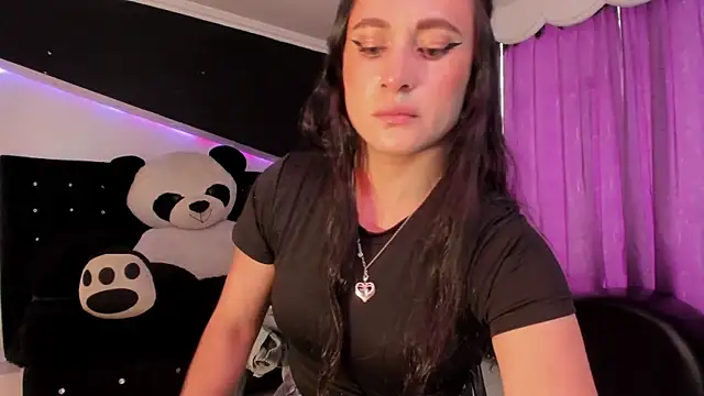 Coral Gibson online show from July 2026 01:26:02 PM