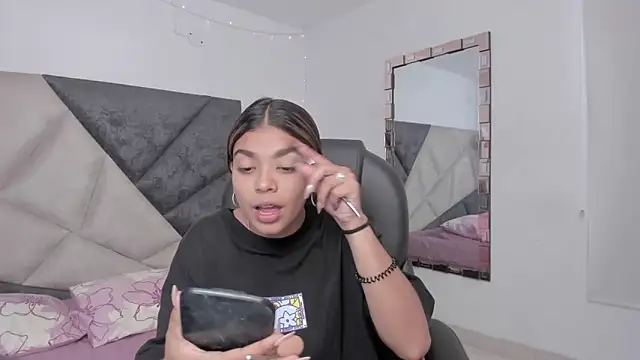 GiaFu online show from April 2026 06:16:02 PM