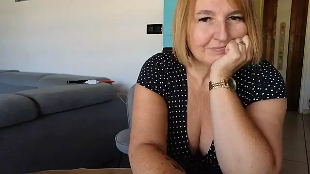 Snapshot of Sandcoq chatting on July 2026 10:21:02 AM Sandcoq online show from July 2026 10:21:02 AM