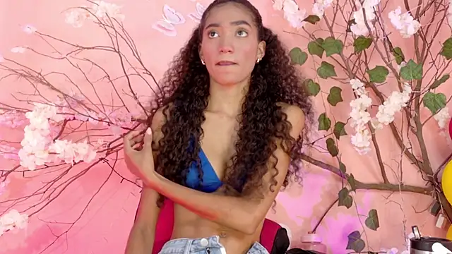 Snapshot of Charlotte_Love10 chatting on June 2026 11:13:02 AM Charlotte Love10 online show from June 2026 11:13:02 AM