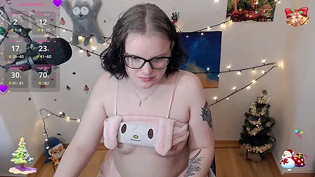 Snapshot of DivaMarisa chatting on January 2025 04:16:02 AM DivaMarisa online show from January 2025 04:16:02 AM