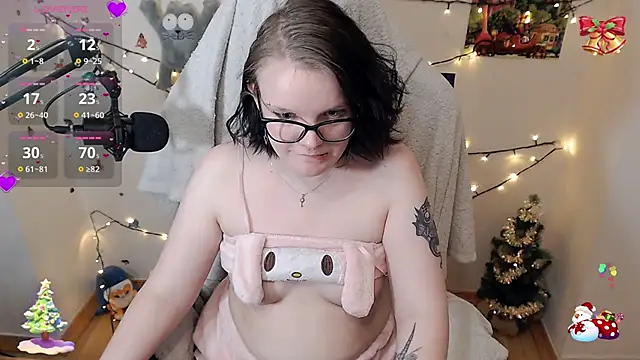 Snapshot of DivaMarisa chatting on January 2025 10:21:02 AM DivaMarisa online show from January 2025 10:21:02 AM