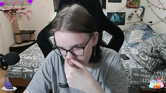 Snapshot of DivaMarisa chatting on March 2025 06:08:01 AM DivaMarisa online show from March 2025 06:08:01 AM