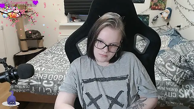 Snapshot of DivaMarisa chatting on March 2025 12:19:02 PM DivaMarisa online show from March 2025 12:19:02 PM