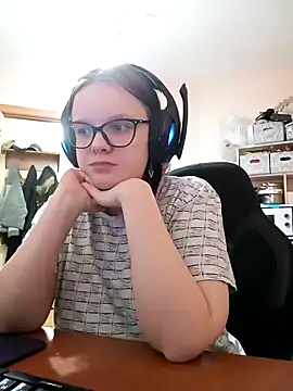 Snapshot of DivaMarisa chatting on March 2025 02:59:01 AM DivaMarisa online show from March 2025 02:59:01 AM