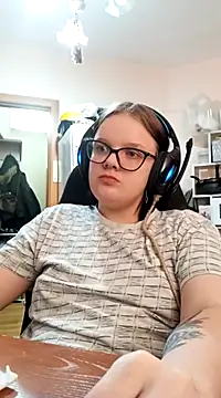 Snapshot of DivaMarisa chatting on March 2025 06:00:02 AM DivaMarisa online show from March 2025 06:00:02 AM