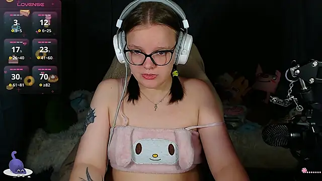 Snapshot of DivaMarisa chatting on September 2025 11:02:01 AM DivaMarisa online show from September 2025 11:02:01 AM