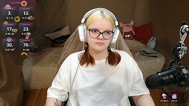 Snapshot of DivaMarisa chatting on November 2025 07:08:01 AM DivaMarisa online show from November 2025 07:08:01 AM