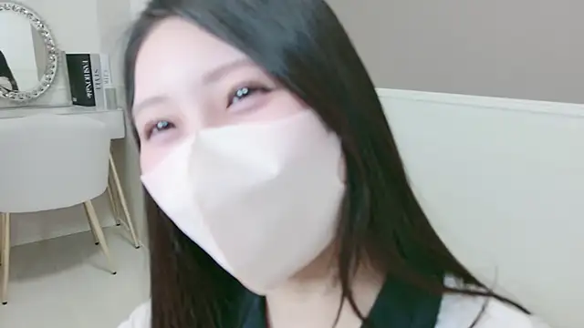 yuki room online show from May 2026 01:18:02 PM