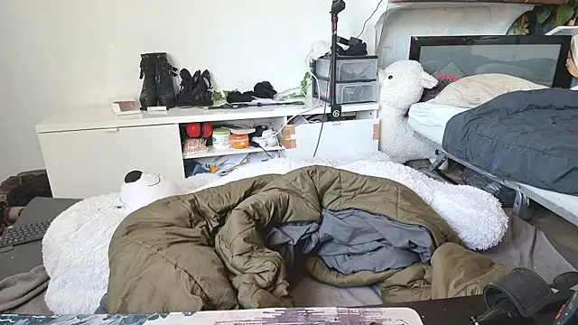 CeriseLapine online show from April 2026 09:40:01 AM