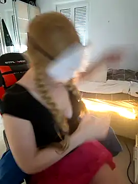 Hexe12346 online show from March 2026 06:28:02 AM