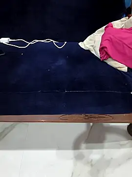 kaveerpooja947 online show from April 2026 08:09:02 PM