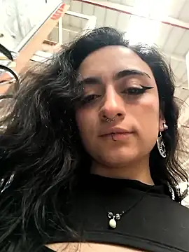 Lila Desiree online show from April 2026 08:40:01 PM