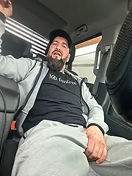 Beardedtattood online show from April 2026 01:40:01 PM