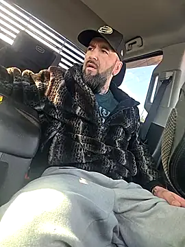 Beardedtattood online show from April 2026 01:10:02 PM