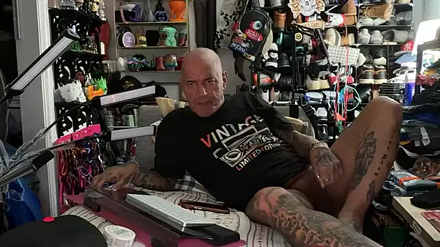 Snapshot of joeytatts66 chatting on June 2026 01:38:02 AM joeytatts66 online show from June 2026 01:38:02 AM