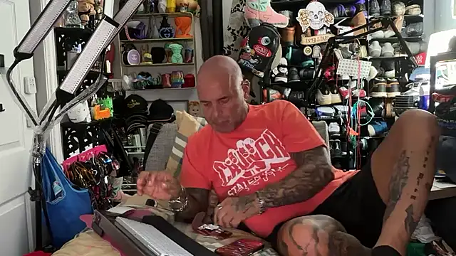 Snapshot of joeytatts66 chatting on July 2026 01:44:01 AM joeytatts66 online show from July 2026 01:44:01 AM