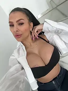 firesbomb777 online show from February 2025 10:29:01 AM