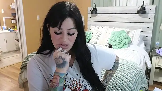 TexasTattooedHouseWife online show from October 2025 02:35:01 PM