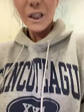 SweetSolez online show from April 2026 09:12:02 PM