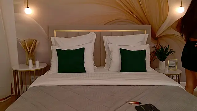 milaleoneli online show from March 2026 03:07:02 PM