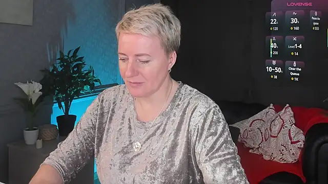 Nika Smit online show from April 2026 09:29:01 AM