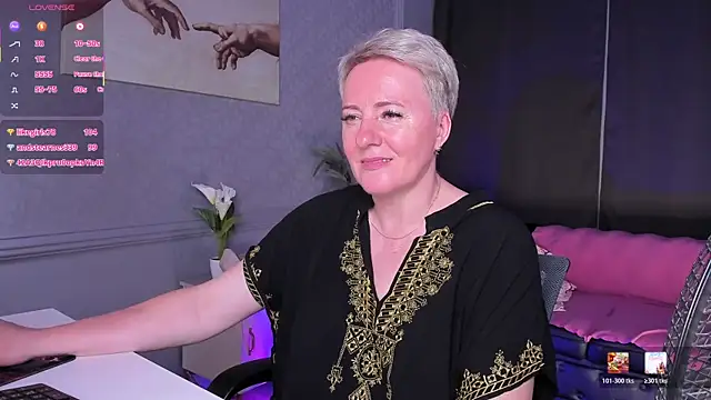 Nika Smit online show from June 2026 12:22:01 PM