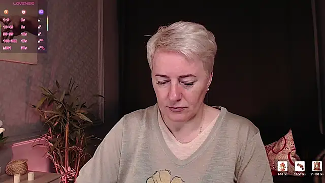 Nika Smit online show from July 2026 04:59:02 AM