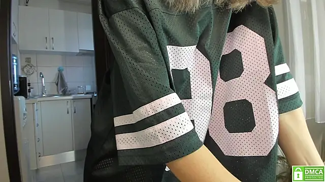 Anahi1993 online show from April 2026 04:12:02 AM