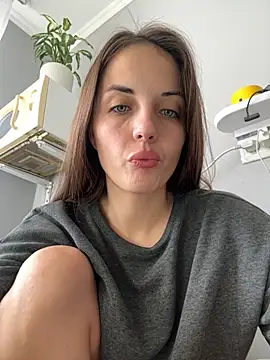 AmiLavs online show from October 2025 09:38:02 AM