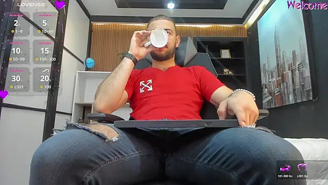 MaximusDick1  online show from March 2026 12:43:01 PM