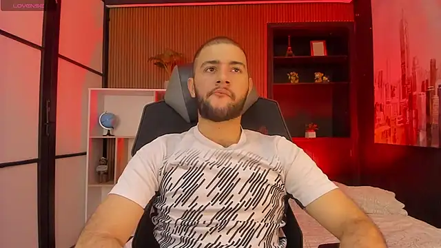 MaximusDick1  online show from March 2026 12:20:01 PM