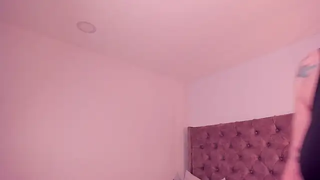 gabby london online show from June 2026 11:22:02 AM