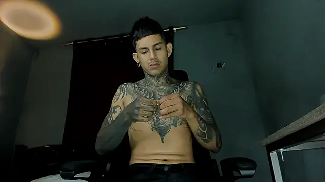 Travistanner 28 online show from March 2026 12:16:02 PM